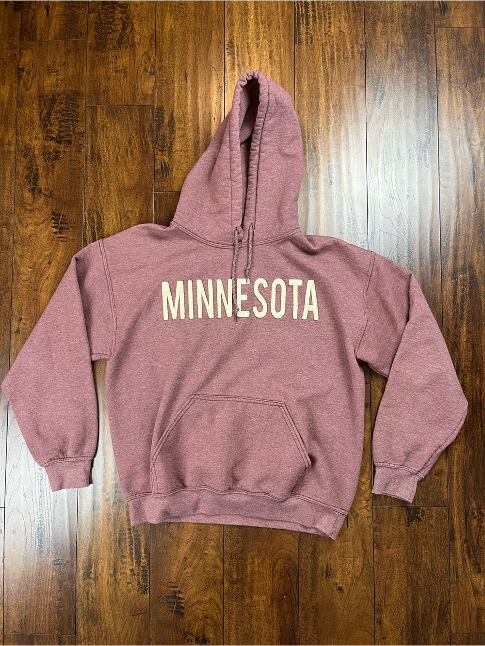 MINNESOTA Hoodie Hooded Sweatshirt Red Embroidered US State Adult Size Medium